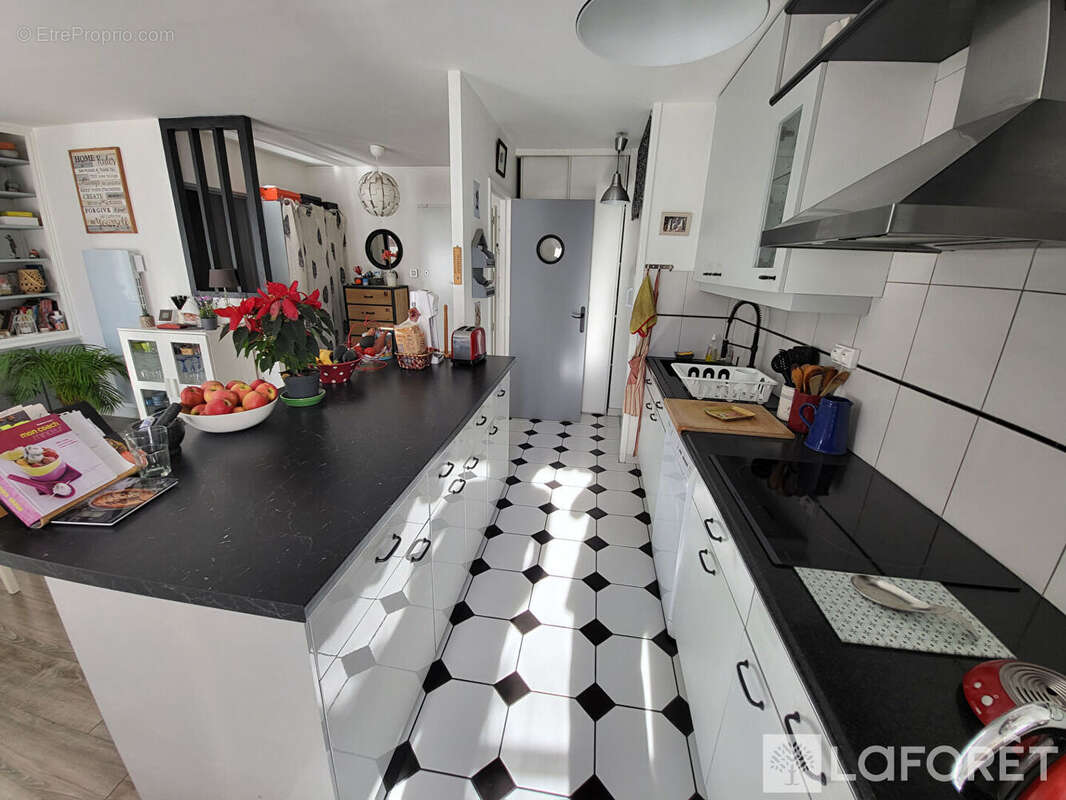 Appartement à VILLEBON-SUR-YVETTE
