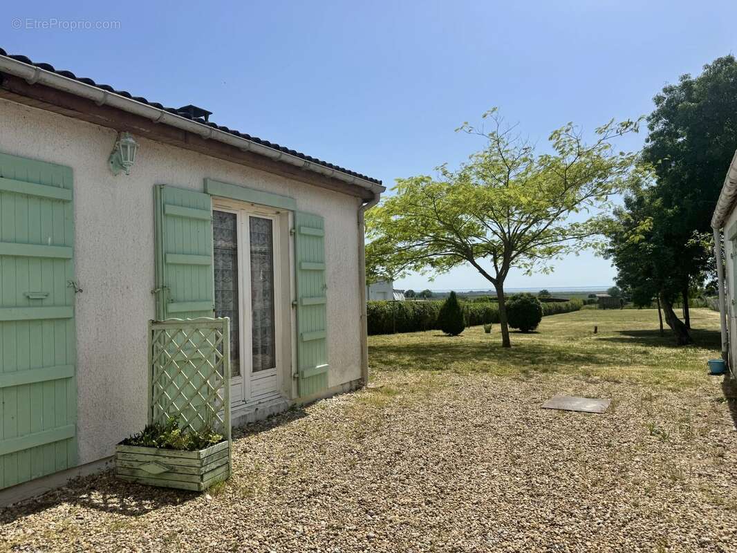 Maison à ARCES