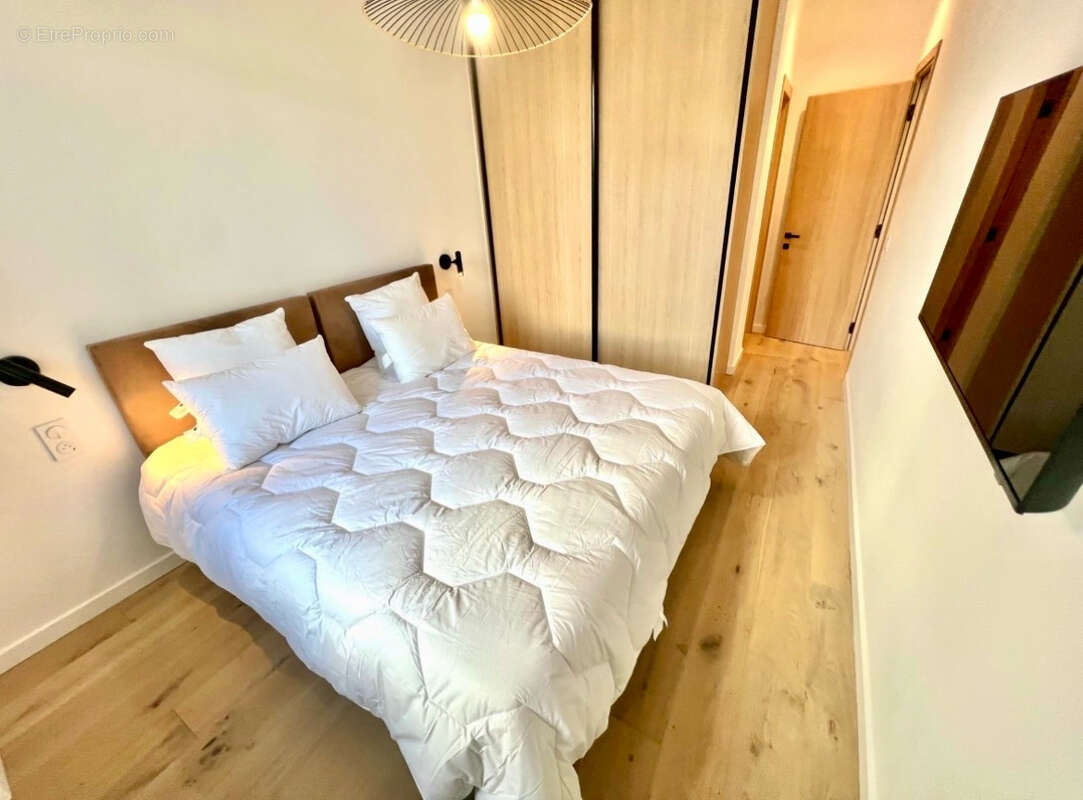 Cannes centre t4 derniere etage 89m2 sud refait a neuf - photo 4