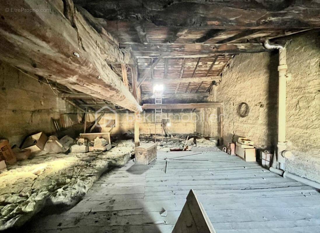 Appartement à CRECHES-SUR-SAONE