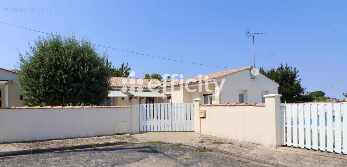 Maison à MESCHERS-SUR-GIRONDE