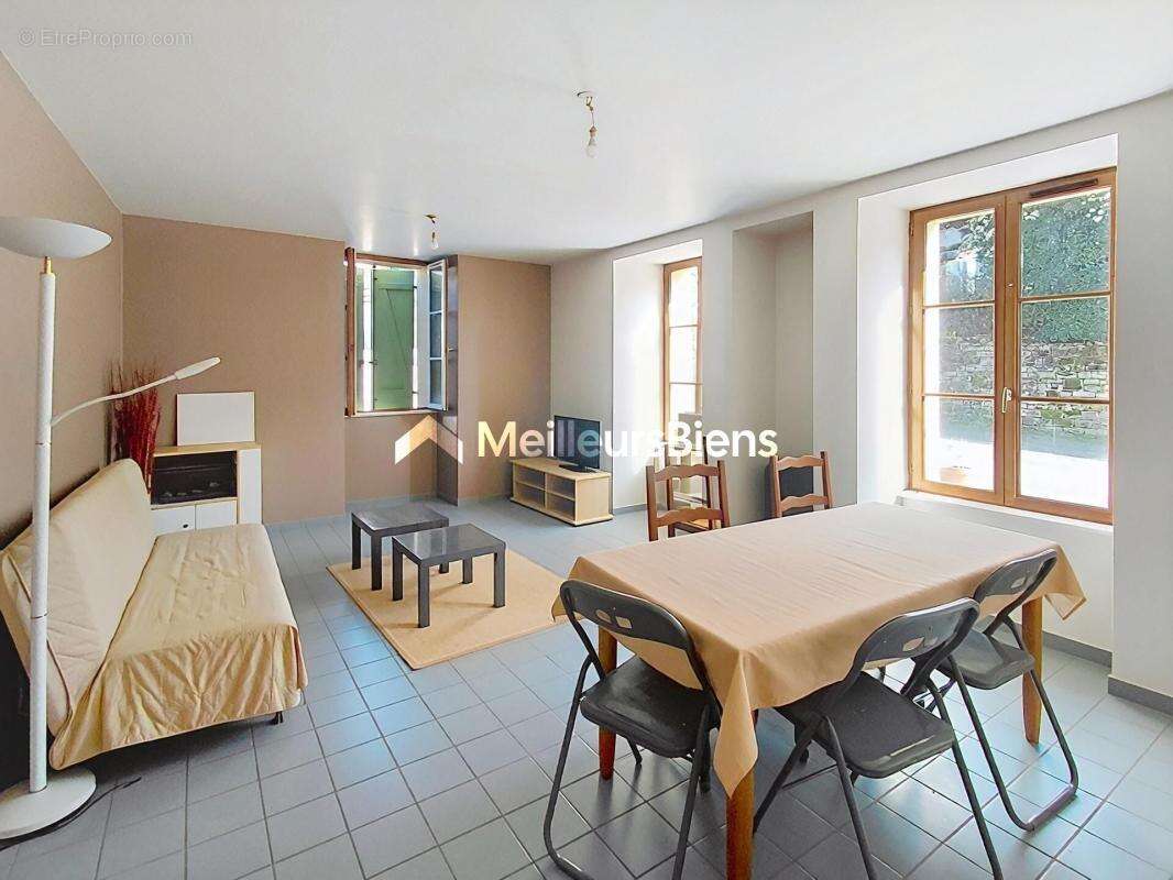 Appartement à FAYL-BILLOT