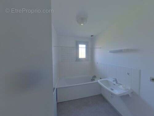 Maison à SAINT-AMAND-MONTROND