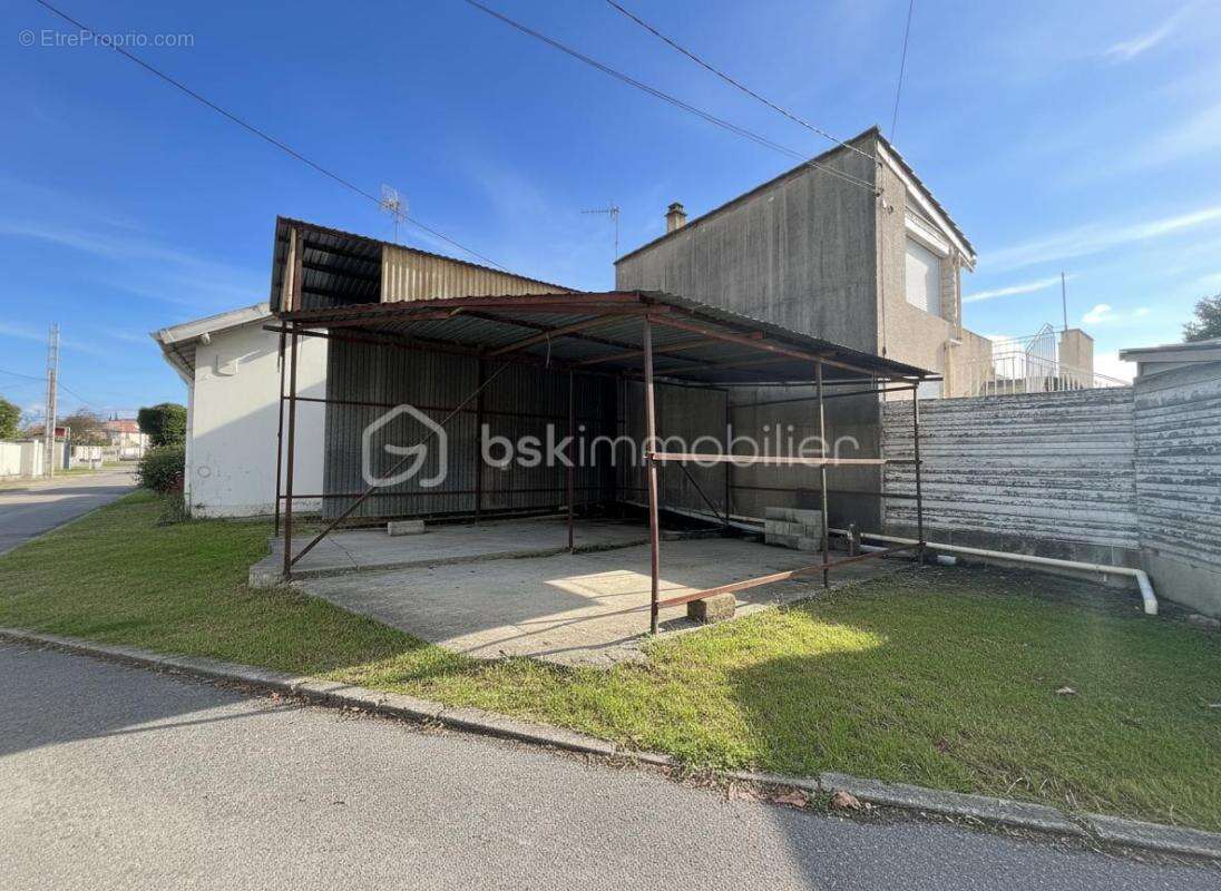 Maison à RIBAUTE-LES-TAVERNES