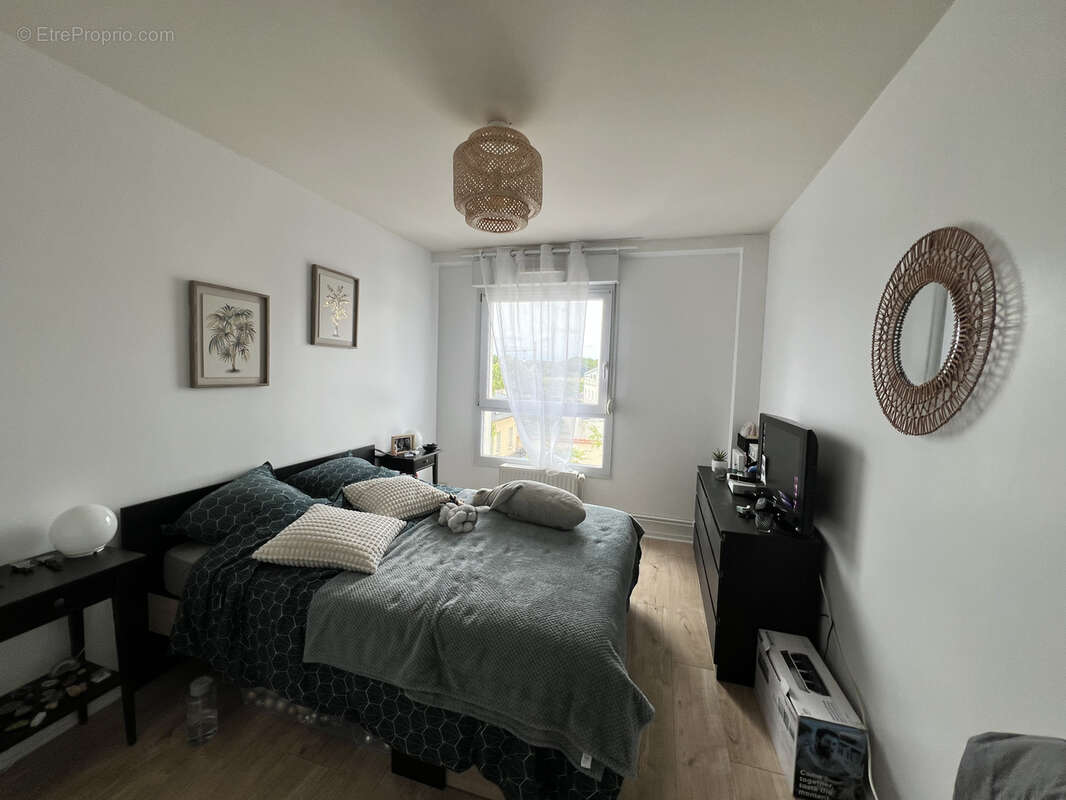 Ideal investissement- secteur avenue de paris - appartement type 2 de 67m2 + box garage - vendu loué - photo 10
