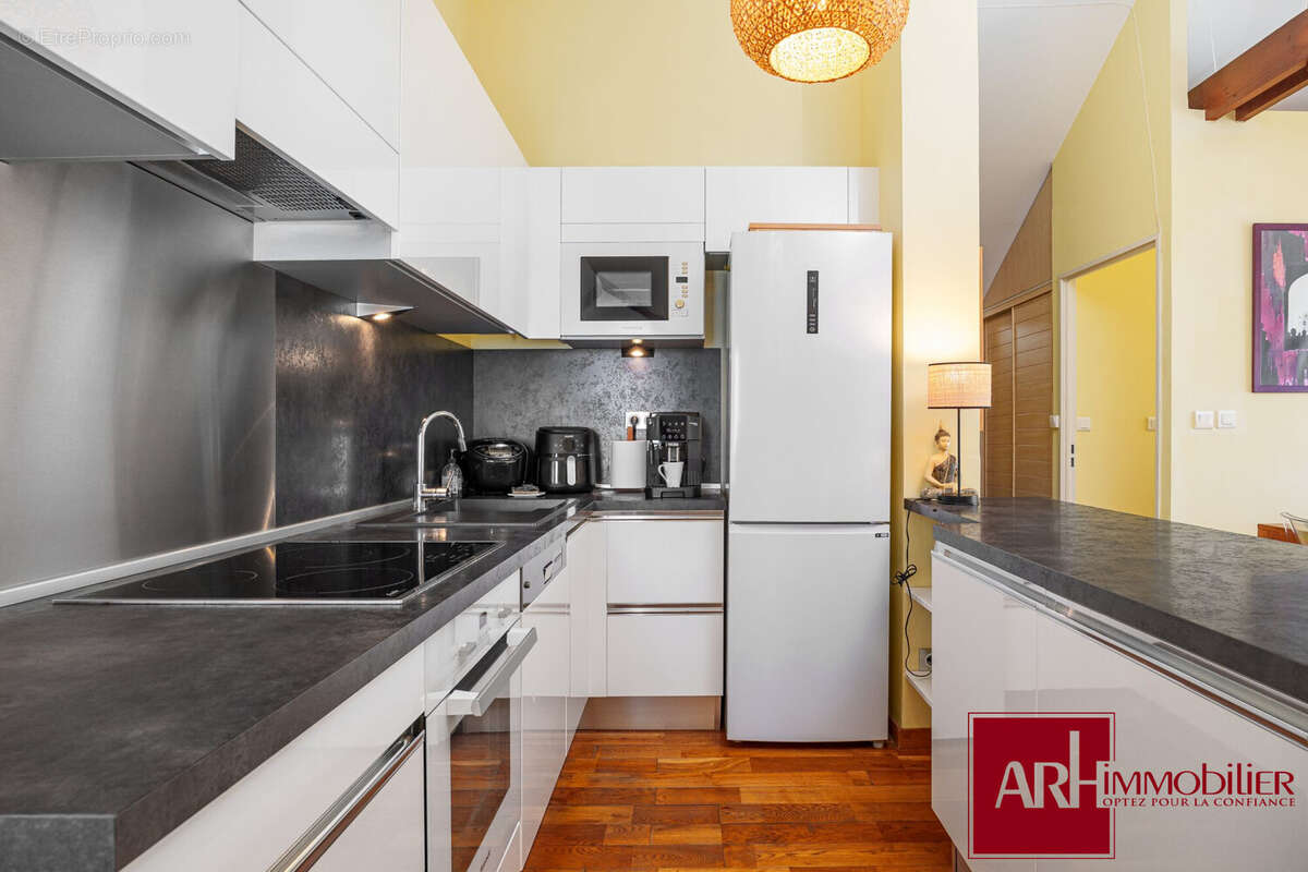 Appartement 56 m² à Saint-Paul  - photo 2