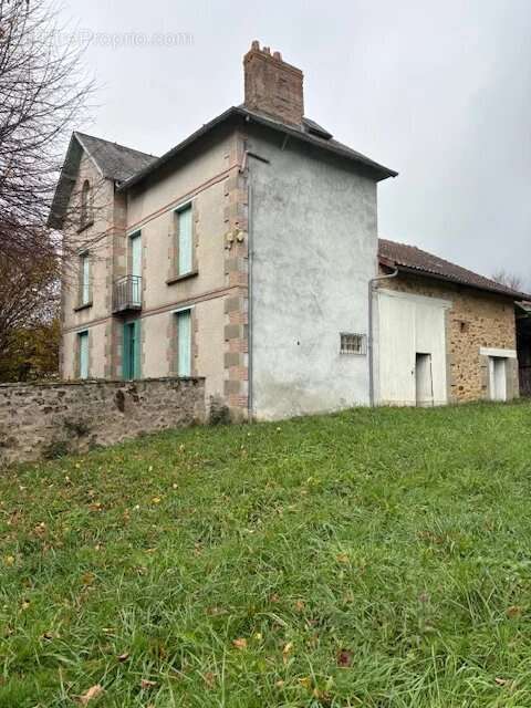 Maison à SAINT-VICTURNIEN