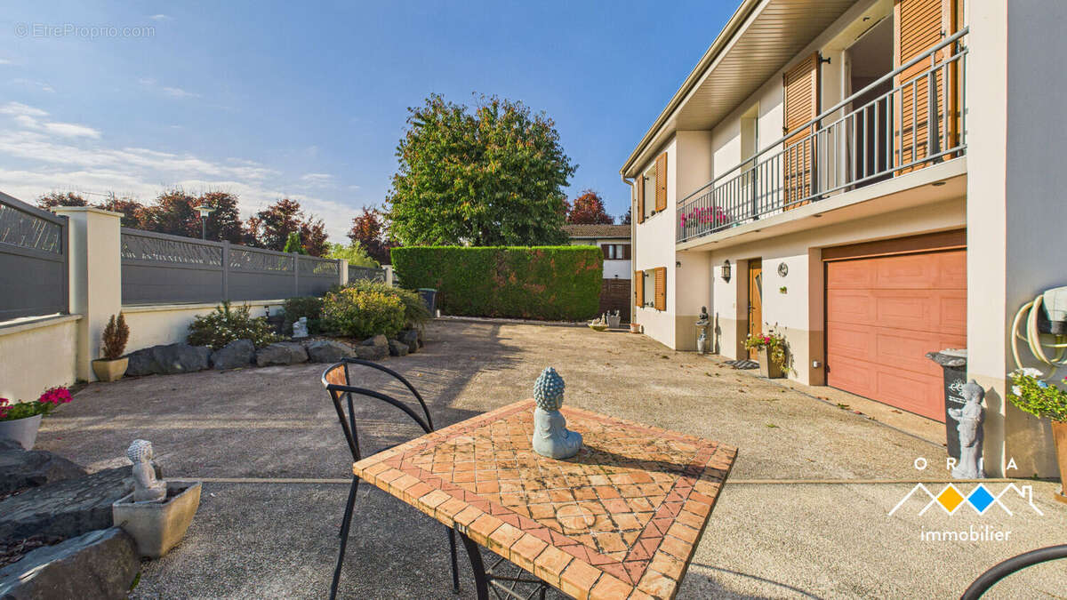 Maison à GONDREVILLE