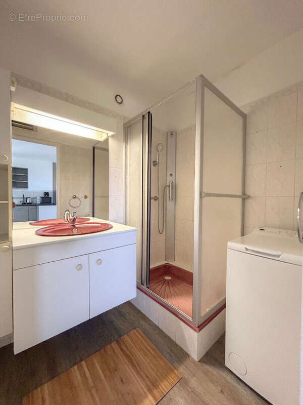 Appartement Type 2 - 49 m² - Proche Tram - photo 4