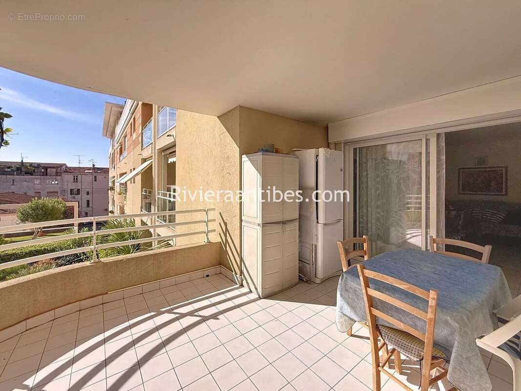 Appartement à VALLAURIS