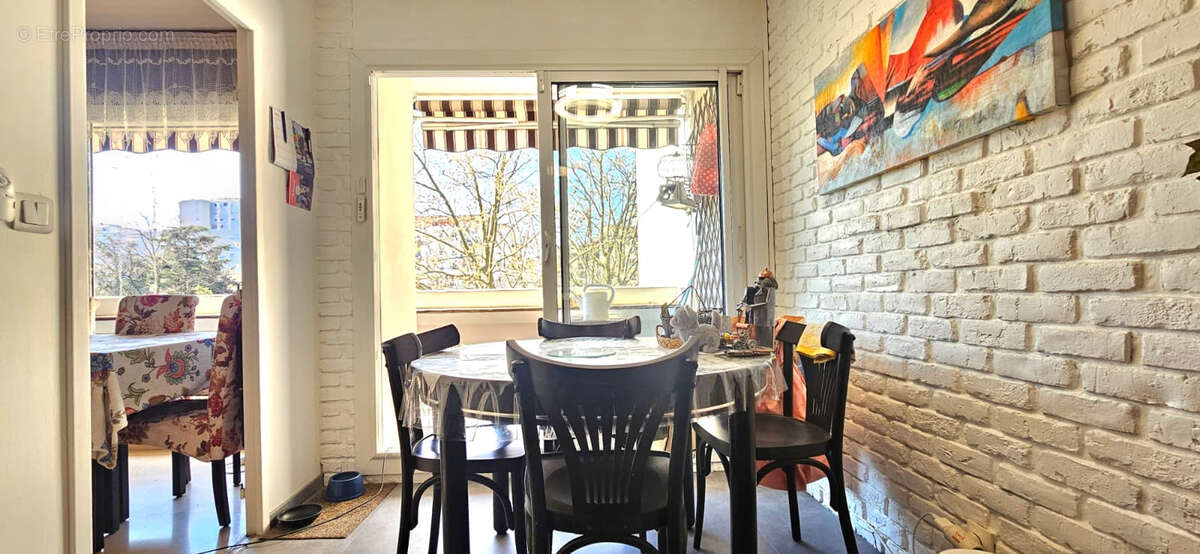 Appartement à LYON-8E