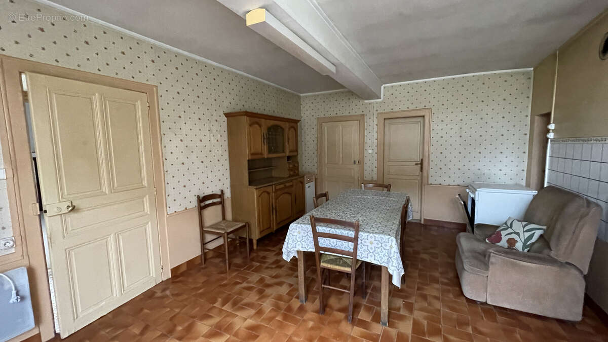 Maison à CRESANTIGNES