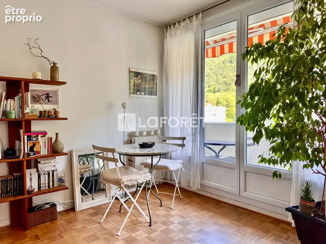 Appartement Saint Martin D Heres 4 pièce(s) 72.15 m2 - photo 4