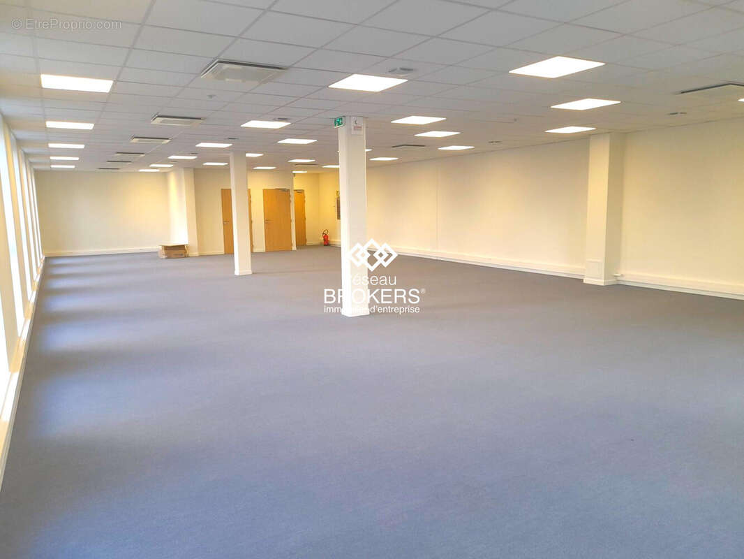 Commerce 180 m² à Orleans  - photo 3