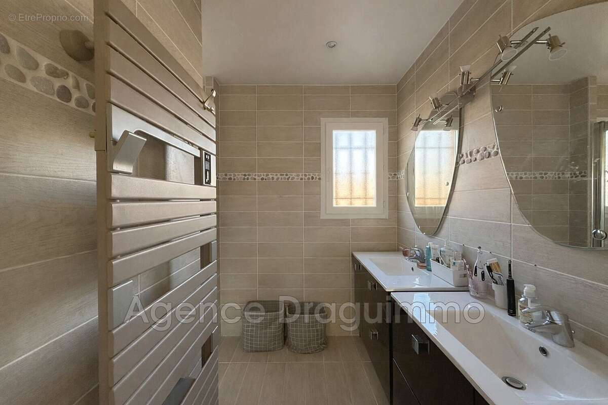 Appartement à DRAGUIGNAN