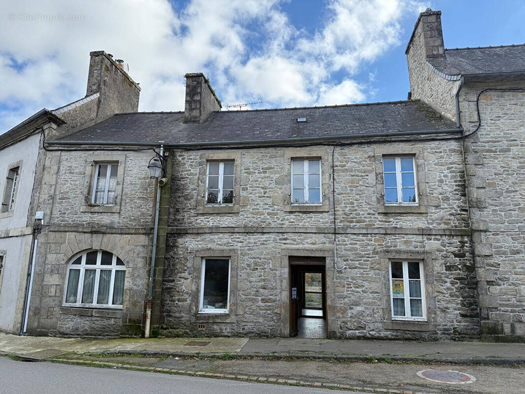 Autre à GUERLESQUIN