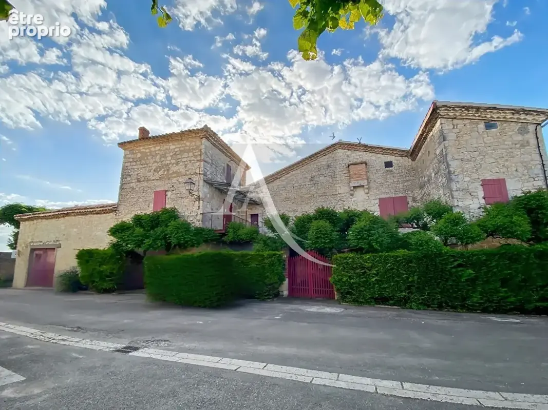 Unique maison de village et son jardin .. - photo 18