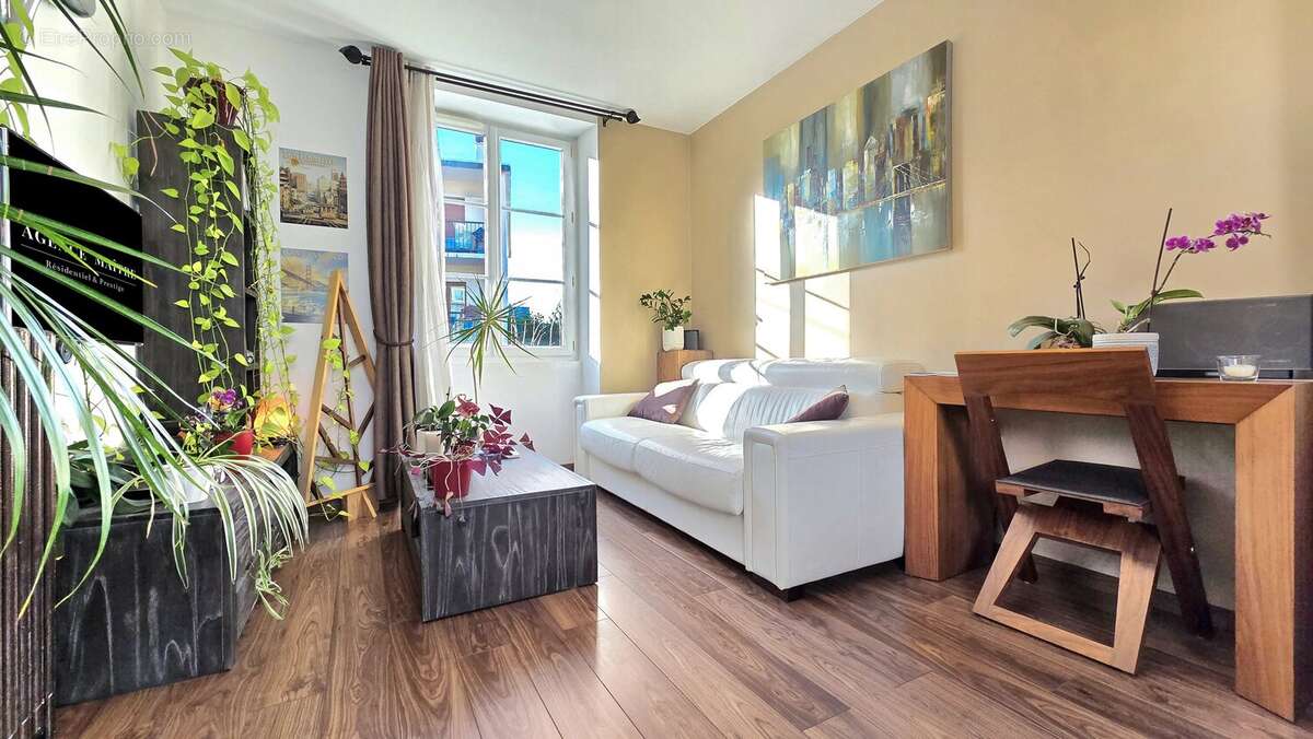 Appartement à AMBILLY