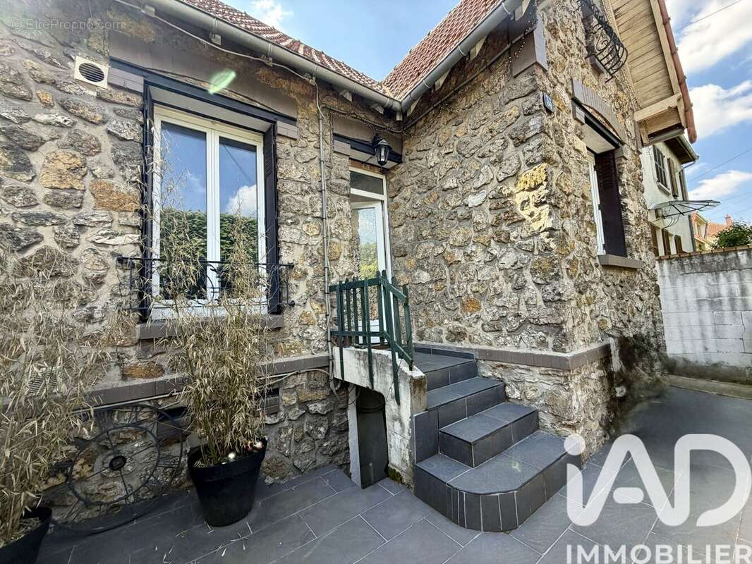 Maison 76 m² à Villeneuve-Le-Roi  - photo 3