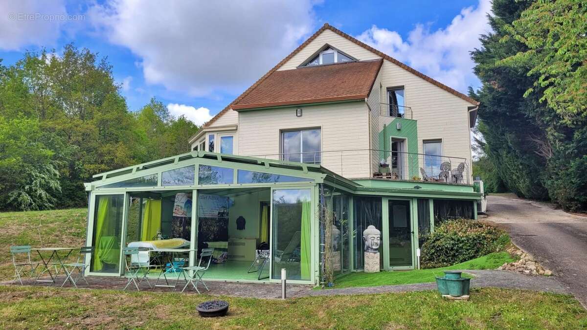 Maison à SAINT-MAURICE-MONTCOURONNE