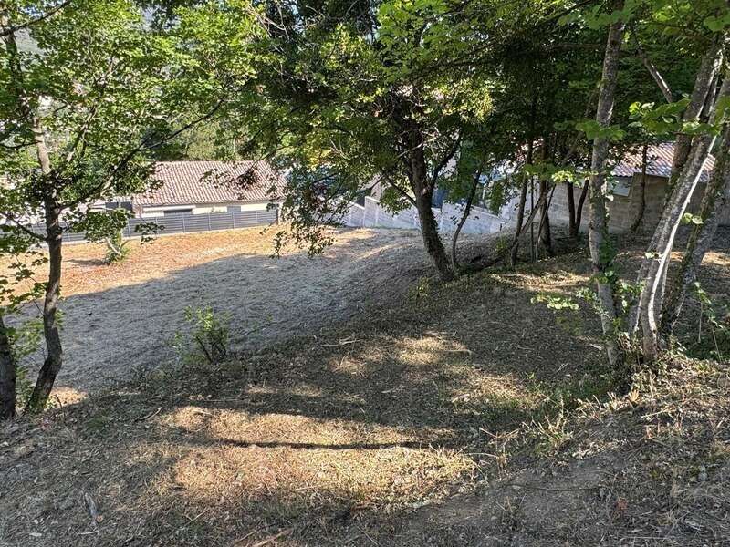 Terrain constructible viabilisé 692 m² - Digne-les-Bains - photo 2