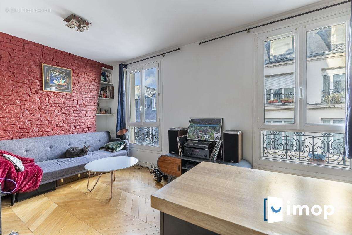 Appartement à PARIS-2E