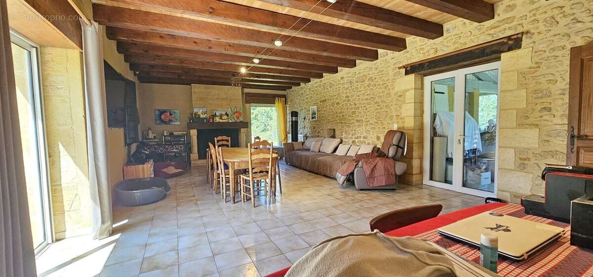Maison à GROLEJAC