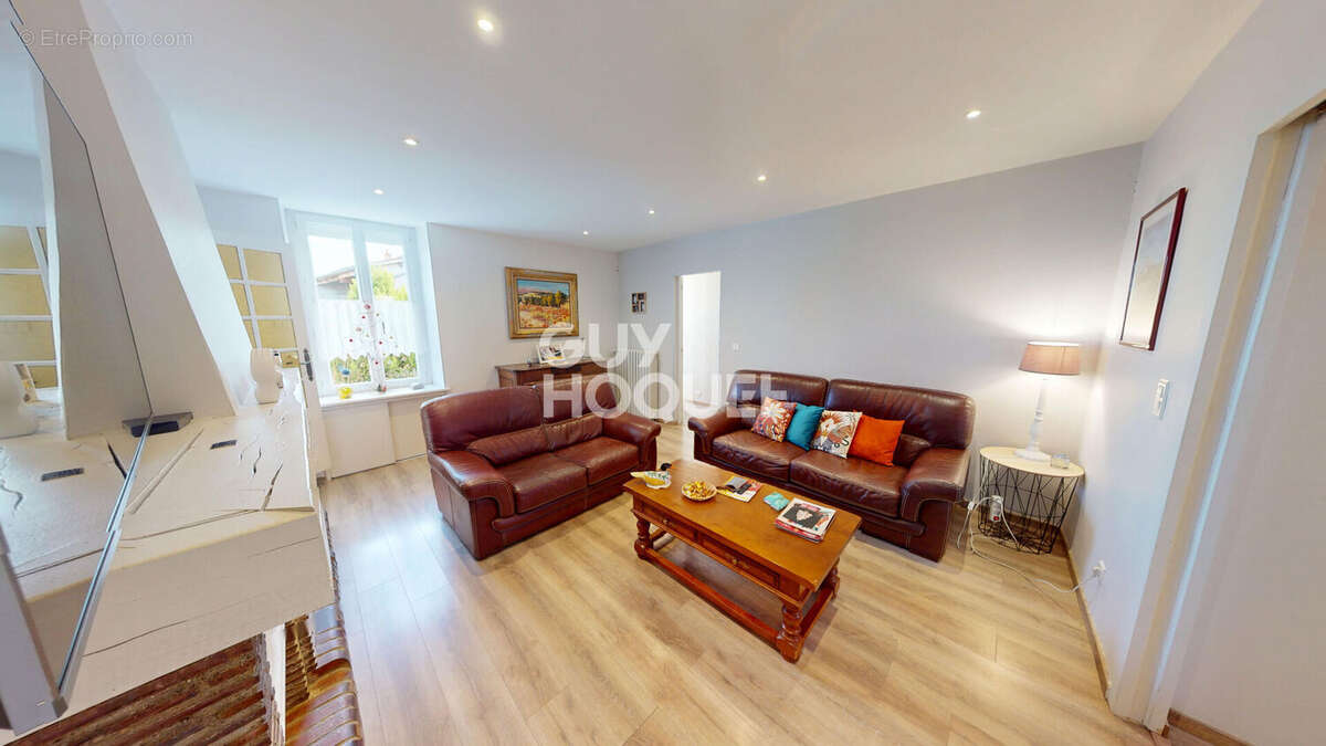 Maison à CHEMILLY-SUR-YONNE