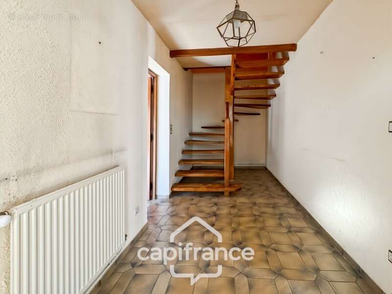 Maison à CHATEAUNEUF-SUR-ISERE
