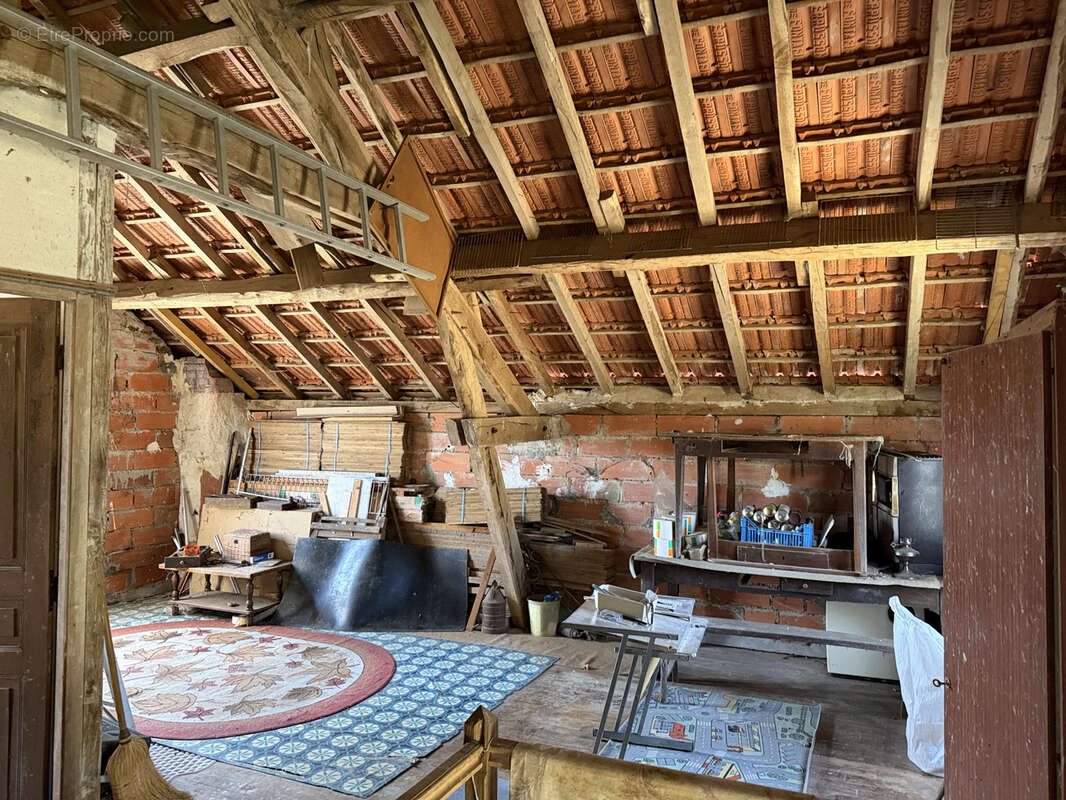 Maison à rénover avec terrain - photo 8