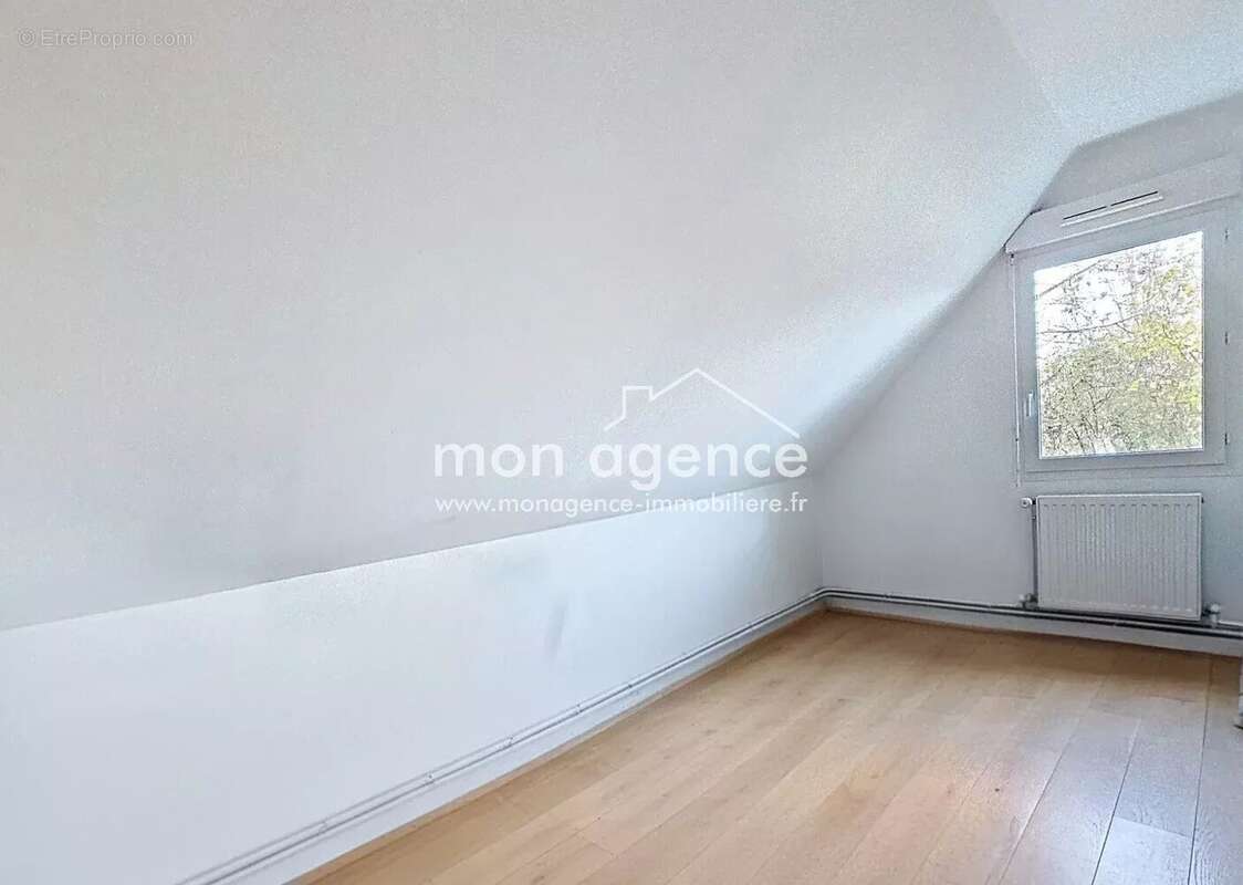 Maison à LA NEUVILLE-CHANT-D&#039;OISEL