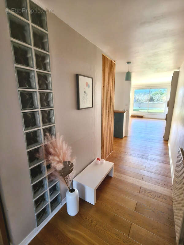 Appartement à POISAT