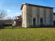 Parking à FRONTENAC