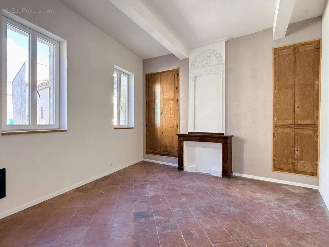 Maison de village entièrement rénovée – 145 m² – Cour privative – Garage 45 m² - photo 10