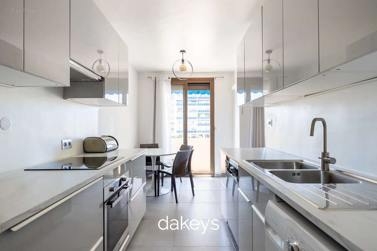Appartement à MARSEILLE-9E