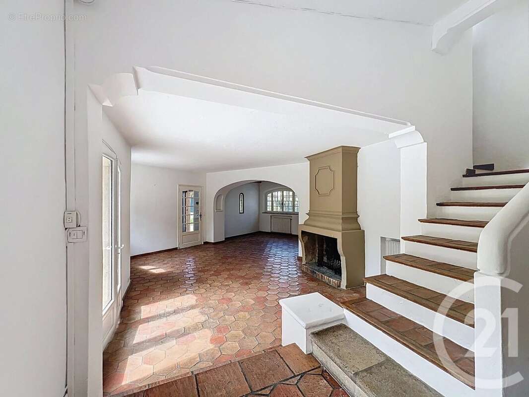 Maison à MOUGINS