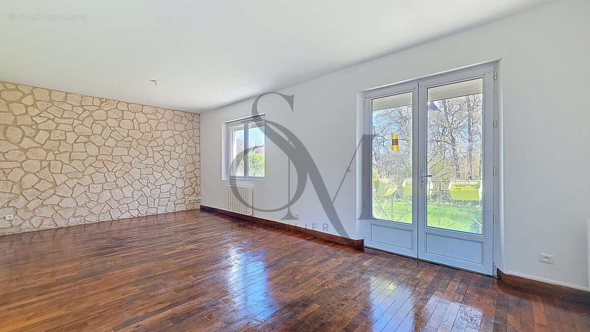 Maison à SAINT-GERMAIN-DES-PRES