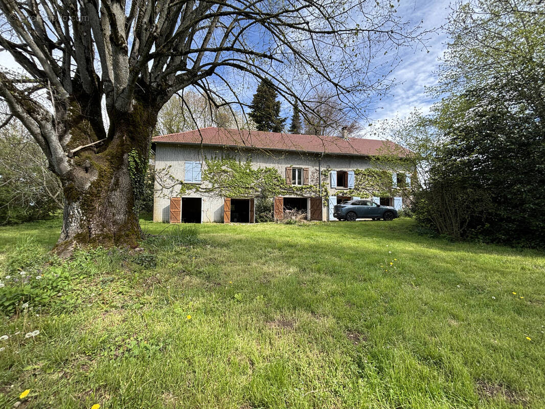 Maison à VELANNE