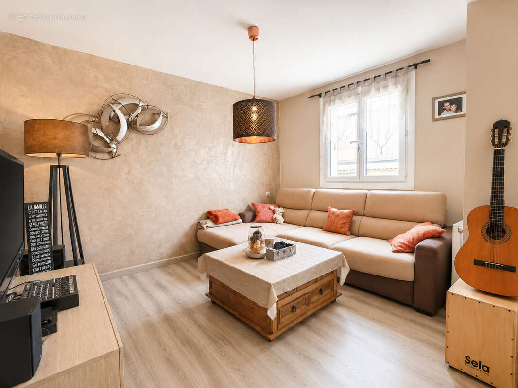 LA VALETTE-DU-VAR   Maison familiale 126 m2 avec garage, terrasses et jardin - photo 4