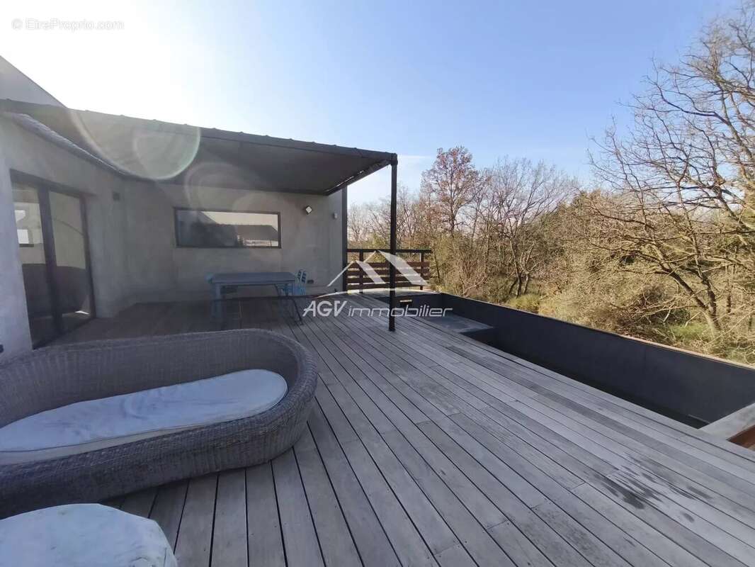 Maison à VEZENOBRES