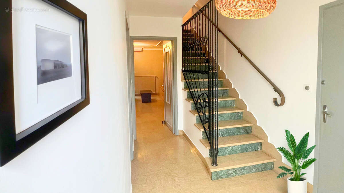 Maison à SAINT-JUERY