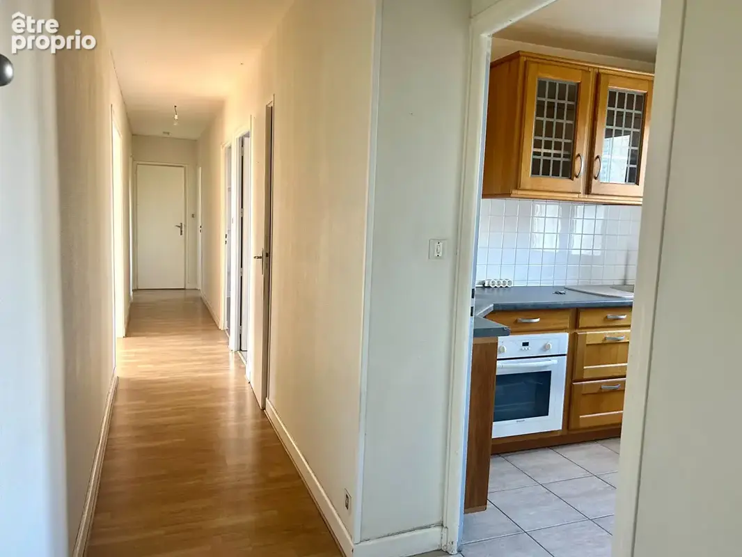 Appartement T4 - ARPAJON SUR CERE - Garage et cave - photo 2