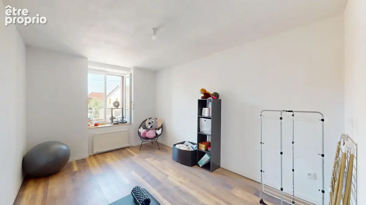 Appartement 108 m² à Vercel-Villedieu-Le-Camp  - photo 7
