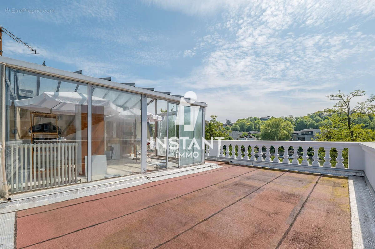 Maison à LE PERREUX-SUR-MARNE