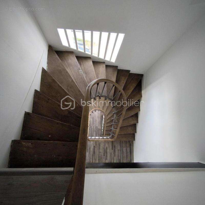 Maison à LOUVIGNE-DU-DESERT