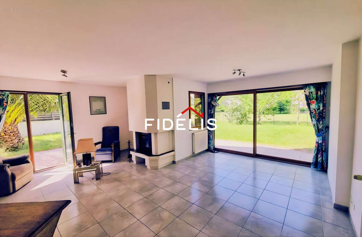 Maison à SAINT-JOUAN-DES-GUERETS