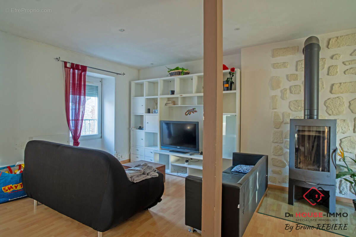 Appartement à SAVIGNAC-LES-EGLISES