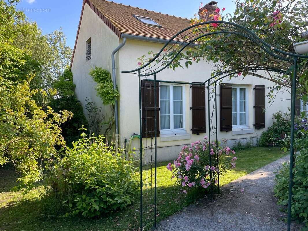 Maison à CAMBRONNE-LES-CLERMONT