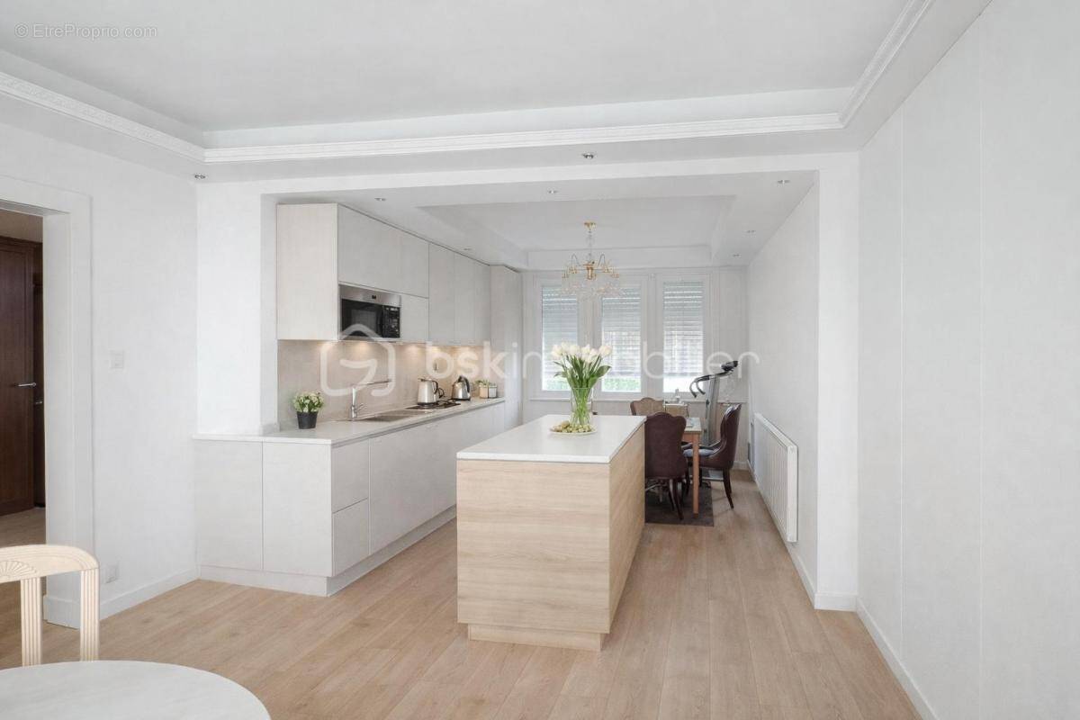 Maison à SAINT-BARTHELEMY-D'ANJOU