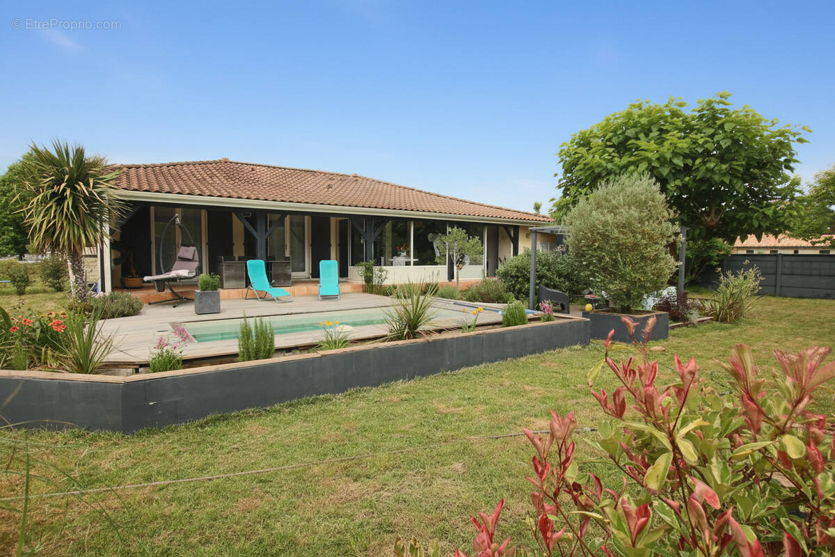 Maison à MIOS